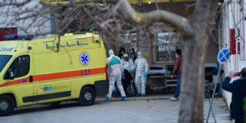 Κορωνοϊός: Κατέληξε 39χρονη στο Λαϊκό