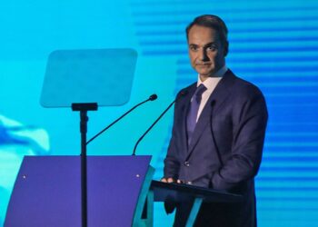 Δώδεκα μέτρα για την Οικονομία – Για ποιους καταργείται η εισφορά αλληλεγγύης – Τον Οκτώβριο τα αναδρομικά