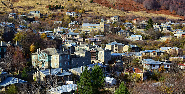 Νυμφαίο: Το χωριό στη Φλώρινα που μοιάζει να έχει ξεπηδήσει από σελίδες παραμυθιού