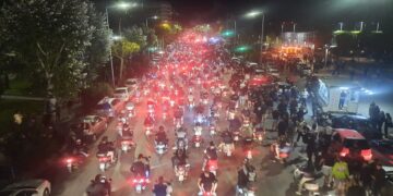 ΠΑΟΚ- Κρασνοντάρ: Χαμός έξω από το Μακεδονία Παλλάς – Με… πορεία η αποστολή του “Δικεφάλου” στην Τούμπα! (video)