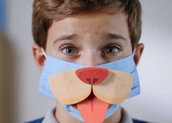 “Εσύ για ποιόν φοράς σήμερα τη μάσκα σου;” – Νέο spot της Γ.Γ. Πολιτικής Προστασίας