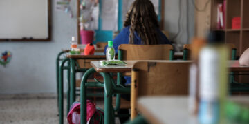 Κρούσματα σε σχολεία: Πότε και πώς κλείνουν – Αναλυτικά το πρωτόκολλο του ΕΟΔΥ
