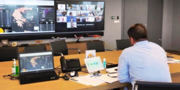 Κορωνοϊός: Τηλεδιάσκεψη Χαρδαλιά με περιφερειάρχες -Τι συζητήθηκε