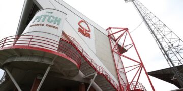 Άλλο Ολυμπιακός, άλλο… Νότιγχαμ Φόρεστ