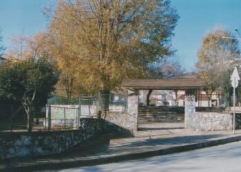 Μετονομασία της πλατείας Μητροπολίτη Διονυσίου σε πλατεία Μικράς Ασίας. Υπάρχει ένα ελεύθερο Πάρκο σε πολύ καλή θέση. Γράφει ο Ιωάννης Κορκάς