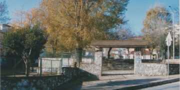 Μετονομασία της πλατείας Μητροπολίτη Διονυσίου σε πλατεία Μικράς Ασίας. Υπάρχει ένα ελεύθερο Πάρκο σε πολύ καλή θέση. Γράφει ο Ιωάννης Κορκάς