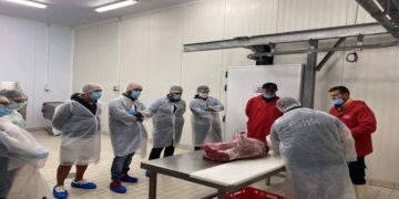 IEK VOLTEROS: Η πρώτη Ιδιωτική Σχολή Κρεοπώλη απ’ το ΙΕΚ VOLTEROS.  Αναγνωρισμένο Πιστοποιητικό Επαγγελματία Κρεοπώλη από το Υπουργείο Αγροτικής Ανάπτυξης και Τροφίμων (Νέος Κύκλος)