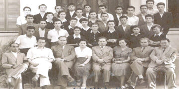 Απόφοιτοι 8τάξιου Γυμνασίου Πτολεμαΐδος 1950-1951. – Από τη στήλη του κ. Γ. Καζαντζή στον Παλμό 22/09/2021