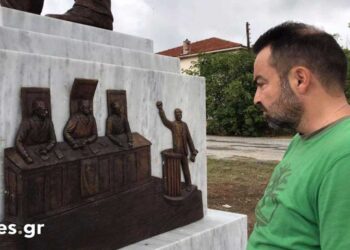 Θεσσαλονίκη: Βεβήλωσαν το μνημείο του Νίκου Καπετανίδη – Τι είπε στο Thes.gr o τραγουδιστής Αλέξης Παρχαρίδης (ΒΙΝΤΕΟ & ΦΩΤΟ)