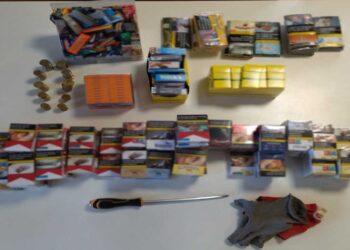 Τσιγάρα, καπνό καθώς και χρήματα έκλεψαν 2 άτομα από 3 καταστήματα στην Κοζάνη