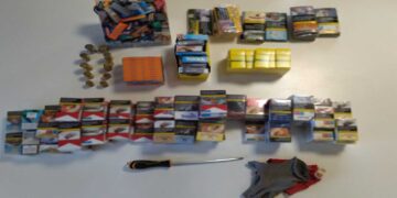 Τσιγάρα, καπνό καθώς και χρήματα έκλεψαν 2 άτομα από 3 καταστήματα στην Κοζάνη