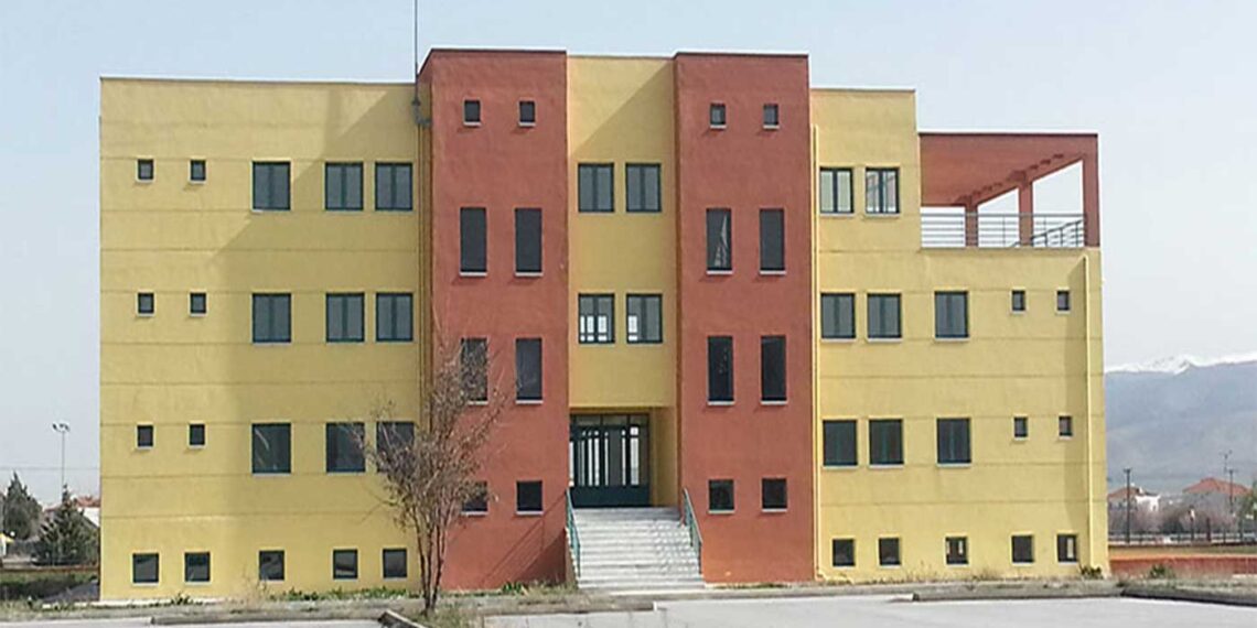 Επισημάνσεις πολιτών για την ταλαιπωρία στις συναλλαγές στο Διοικητήριο της Πτολεμαΐδας