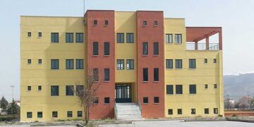 Επισημάνσεις πολιτών για την ταλαιπωρία στις συναλλαγές στο Διοικητήριο της Πτολεμαΐδας