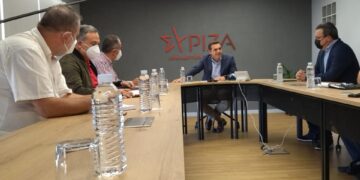 Συνάντηση ΓΕΝΟΠ-ΔΕΗ με Αλέξη Τσίπρα: «Ο Μητσοτάκης τα δίνει όλα- Ξεπέρασαν τις κόκκινες γραμμές, θα ελεγχθούν όλες οι ευθύνες του Δ.Σ. της επιχείρησης»- VIDEO