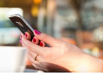 Πιερρακάκης: Πώς θα υλοποιηθεί το μέτρο των δωρεάν data 50 GB στους νέους 15-17