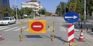 Ξεκίνησε σήμερα Δευτέρα 27/9/2021 η ΔΙΑΚΟΠΗ της κυκλοφορίας σε τμήμα της 25ης Μαρτίου , λόγω σύνδεσης των εργατικών κατοικιών, με το δίκτυο της Τηλεθέρμανσης (Της Κούλας Πουλασιχίδου)