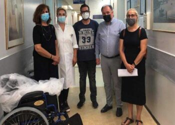 Δωρεά τριών αναπηρικών αμαξιδίων στο Νεφρολογικό τμήμα του Μποδοσάκειου