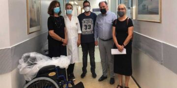 Δωρεά τριών αναπηρικών αμαξιδίων στο Νεφρολογικό τμήμα του Μποδοσάκειου