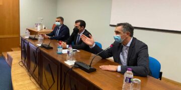 Υπ. Υγείας Θ. Πλεύρης: “Μας προβληματίζουν τα στοιχεία για τη Β. Ελλάδα” – Τι είπε για τα χαμηλά ποσοστά εμβολιασμών στην περιοχή, τις αναστολές υγειονομικών και τι απάντησε για τον μη εμβολιασμό του περιφερειάρχη-VIDEO