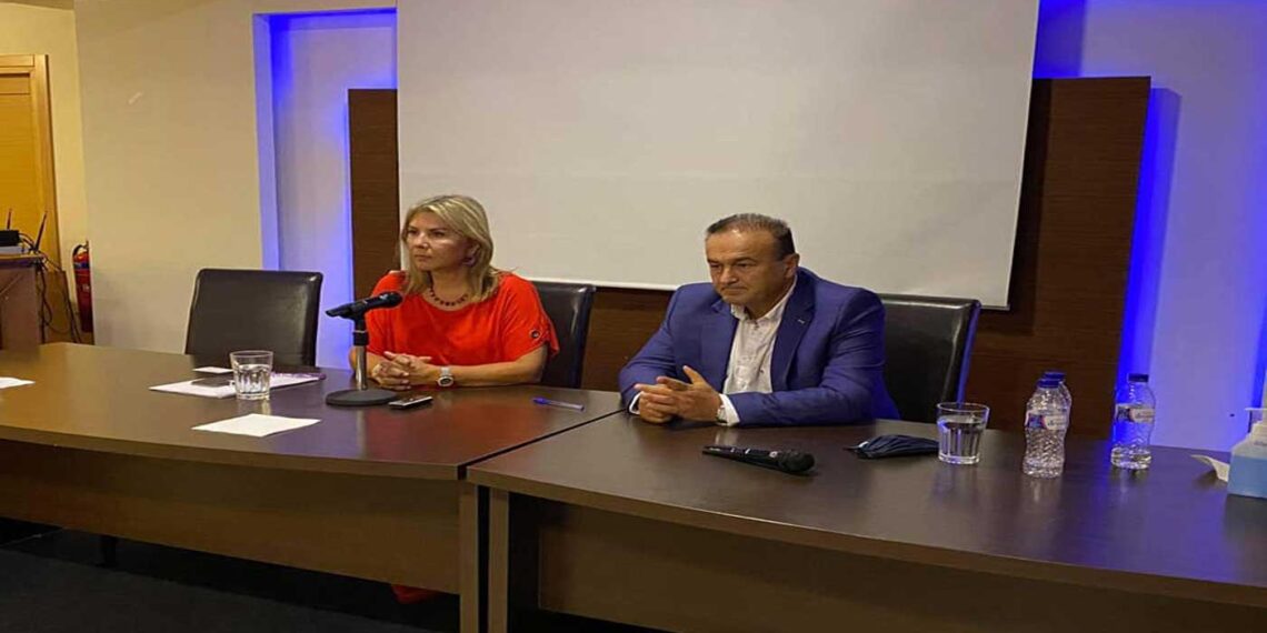 Τα προβλήματα που απασχολούν την εκπαίδευση στην Φλώρινα τέθηκαν στην Υφ. Παιδείας Ζέτα Μακρή που βρέθηκε στην ακριτική πόλη