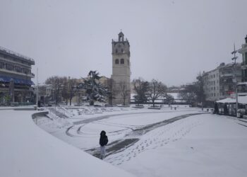 Όμορφες εικόνες από την χιονισμένη Κοζάνη