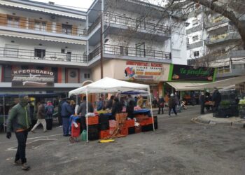 Πρώτη λαϊκή αγορά στην Κοζάνη μετά το αυστηρό lockdown- φωτό