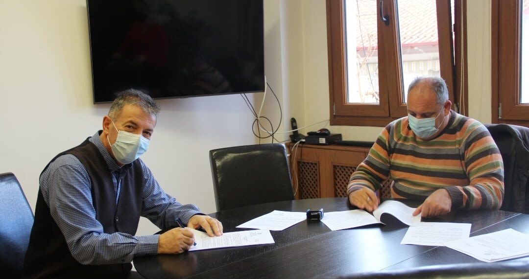 Δήμος Αμυνταίου: Υπογραφή σύμβασης για επισκευές και συντηρήσεις σχολείων