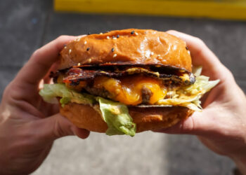 Έρευνα: Το ένα τρίτο του παγκόσμιου πληθυσμού πήρε βάρος κατά τη διάρκεια της πανδημίας