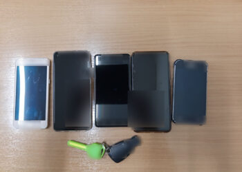 Συνελήφθησαν -3- αλλοδαποί, σε περιοχή της Καστοριάς, οι οποίοι  επέβαιναν σε Ι.Χ.Ε. αυτοκίνητο, ο οδηγός του οποίου αναζητείται να συλληφθεί