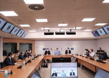 Ο Μητσοτάκης στη ΓΓ Πολιτικής Προστασίας: Μέχρι στιγμής έχουν γίνει πάνω από 16.000 εμβολιασμοί