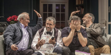«Δείπνο ηλιθίων»: Μία extra online streaming παράσταση στις 11 Ιανουαρίου