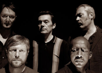 Η Μουσική Γωνιά του Μίλτου Ηλιάδη στο e-ptolemeos.gr -Tindersticks – You’ll have to scream louder (Official Audio)