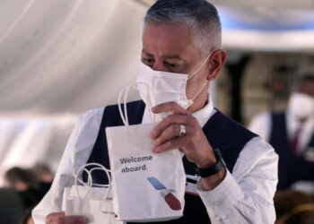 Η διεθνής αεροπορική βιομηχανία καλεί την ΕΕ να υιοθετήσει την πρόταση Μητσοτάκη για το πιστοποιητικό εμβολιασμού