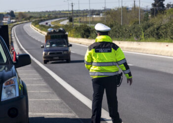Μετακινήσεις: Τι αλλάζει από σήμερα στις μεταφορές -Τι ισχύει για τον αριθμό των επιβατών