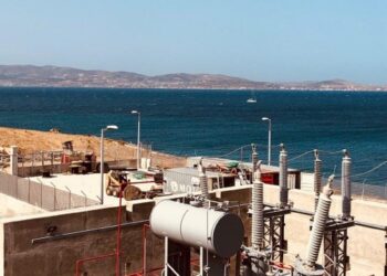 Οι Κυκλάδες στην «πρίζα»: Ολοκληρώνεται το μεγάλο έργο της διασύνδεσης των Κυκλάδων με το Ηπειρωτικό Ηλεκτρικό δίκτυο Υψηλής Τάσης     Η Πολιτική Συνοχής της ΕΕ έκανε πραγματικότητα ένα «πράσινο» έργο που βοηθά την τσέπη μας και σχεδιάζοταν επί δεκαετίες -του Θοδωρή Καραουλάνη (euractiv.gr)