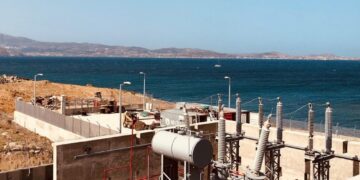 Οι Κυκλάδες στην «πρίζα»: Ολοκληρώνεται το μεγάλο έργο της διασύνδεσης των Κυκλάδων με το Ηπειρωτικό Ηλεκτρικό δίκτυο Υψηλής Τάσης     Η Πολιτική Συνοχής της ΕΕ έκανε πραγματικότητα ένα «πράσινο» έργο που βοηθά την τσέπη μας και σχεδιάζοταν επί δεκαετίες -του Θοδωρή Καραουλάνη (euractiv.gr)