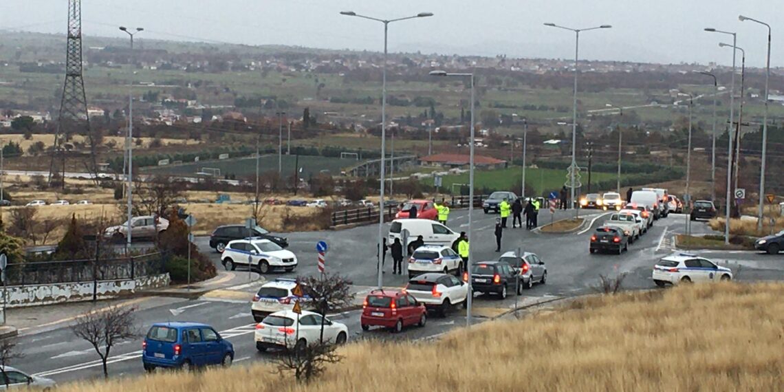 Έπεσαν (300άρια) πρόστιμα για “άσκοπη μετακίνηση” στη Διαμαρτυρία Επαγγελματιών στη ΖΕΠ