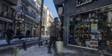 Τα πρώτα θετικά μηνύματα από το άνοιγμα της αγορά της Κοζάνης  – Δραγατσίκας: «Δεν σταματούμε να διεκδικούμε, όλοι μαζί, μέτρα στήριξης»