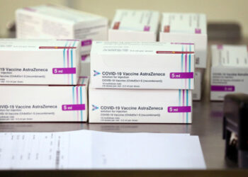 Γεραπετρίτης: Μέχρι τον Απρίλιο θα έχουμε 4,5 εκατ. δόσεις του εμβολίου της AstraΖeneca-Οξφόρδης