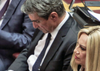 Εξελίξεις στο ΚΙΝΑΛ: Η Φώφη καθαίρεσε από κοινοβουλευτικό εκπρόσωπο τον Ανδρέα Λοβέρδο