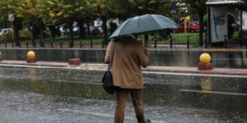 Εκτακτο δελτίο επιδείνωσης καιρού: Ισχυρές βροχές και θυελλώδεις άνεμοι από την Τρίτη -Πού θα χιονίσει