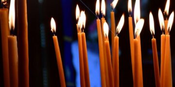 Ποντιακά έθιμα της παραμονής των Θεοφανίων: Το σταύρωμαν και το μνημοκέρε