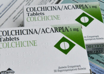 Αντιπρόεδρος ΕΟΔΥ: Δεν πρέπει να πανηγυρίζουμε για την κολχικίνη -Δεν θα μας σώσει από τον κορωνοϊό