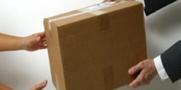 Γλυκά Νερά: Προϊστάμενος εταιρείας κούριερ έσπασε τη μύτη διανομέα γιατί παρέδωσε τις μισές παραγγελίες