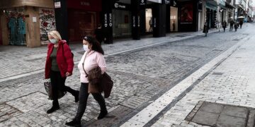 Lockdown: Ημέρα κρίσης για το λιανεμπόριο – Σήμερα η εισήγηση των ειδικών