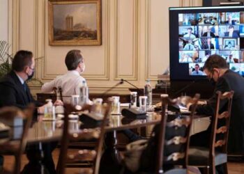 Μητσοτάκης: «Ο εμβολιασμός στη χώρα μας προχωράει με ικανοποιητικό ρυθμό, με μεθοδικότητα, με ασφάλεια, με διαφάνεια και το κυριότερο χωρίς λάθη έως σήμερα