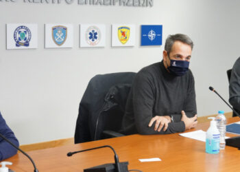 Εμβολιασμοί: Καμία δόση χαμένη -Σε στρατό και αστυνομία όσες περισσεύουν καθημερινά