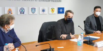Εμβολιασμοί: Καμία δόση χαμένη -Σε στρατό και αστυνομία όσες περισσεύουν καθημερινά