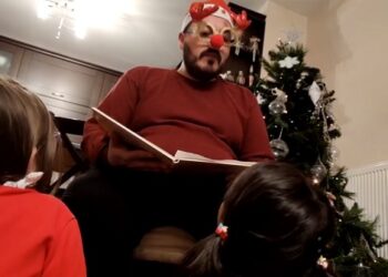 Το παραμύθι της ΝΙΦΑΔΑΣ για τα διαφορετικά φετινά Χριστούγεννα και τις ευχές για το ’21