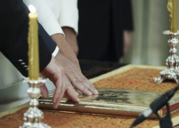 Σε τρεις ομάδες και με rapid test η ορκωμοσία των νέων υπουργών και υφυπουργών